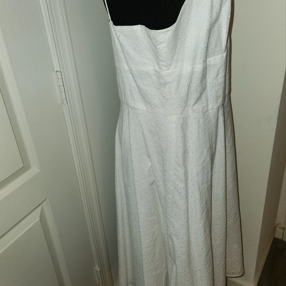 NWT!! MICHAEL BY MICHAEL KORS EYELET DRESS !!! - Picture 7 of 7